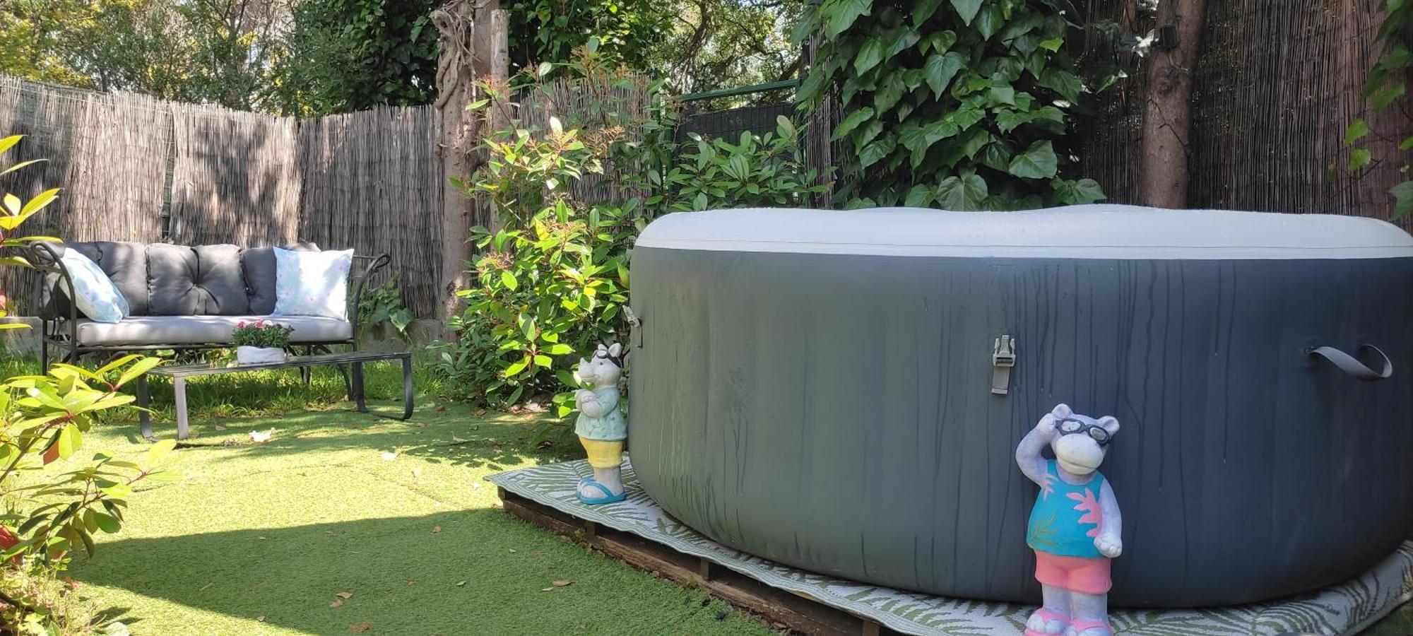 Appartement Joli Indépendant En Bois Avec Jacuzzi Prive Fréjus